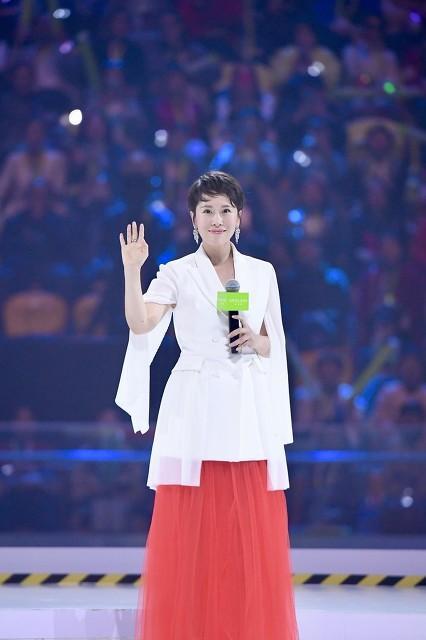 娱乐吃瓜四字女星是谁,她是如何成为娱乐圈焦点人物的？